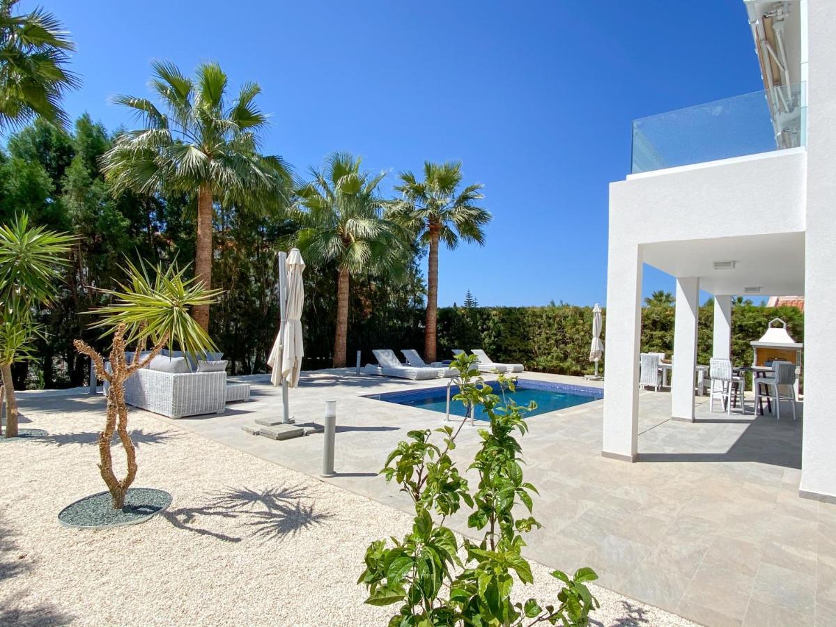 Luxury Villa Roma Near The Beach Coral Bay Exterior foto